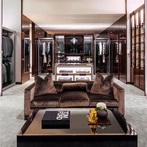 what stores sell tom ford